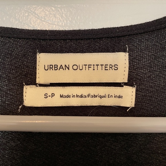 Urban Outfitters Long Sleeved Wrap V-Neck Crop Top - Picture 6 of 6